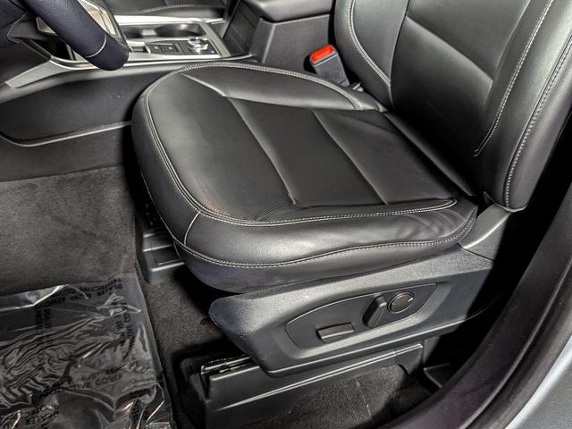 Photo of 2022 ICONIC SILVER METALLIC Ford Explorer