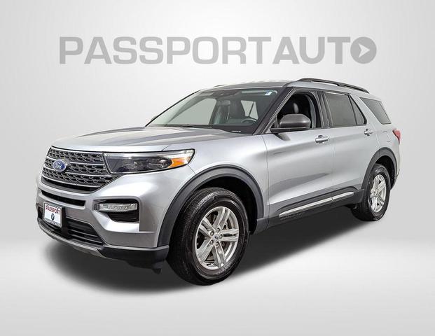 Photo of 2022 ICONIC SILVER METALLIC Ford Explorer
