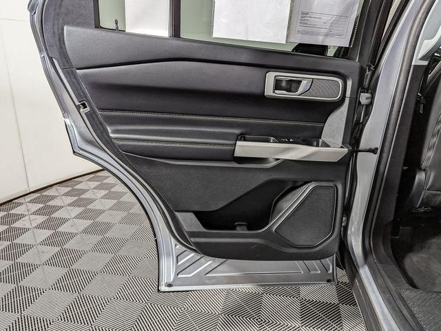 Photo of 2022 ICONIC SILVER METALLIC Ford Explorer