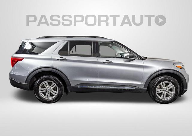 Photo of 2022 ICONIC SILVER METALLIC Ford Explorer