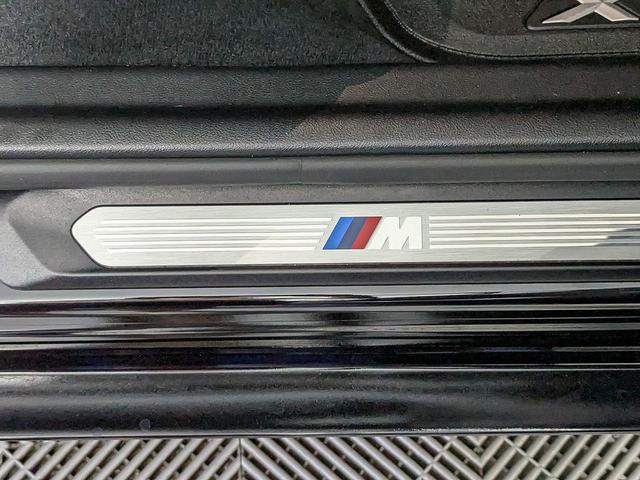 Photo of 2023 Black Sapphire Metallic BMW X4