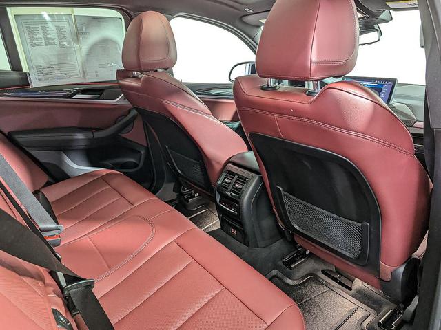 Photo of 2023 Black Sapphire Metallic BMW X4