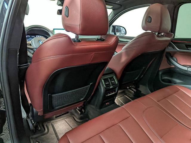 Photo of 2023 Black Sapphire Metallic BMW X4