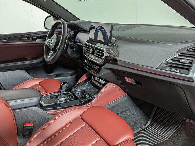 Photo of 2023 Black Sapphire Metallic BMW X4