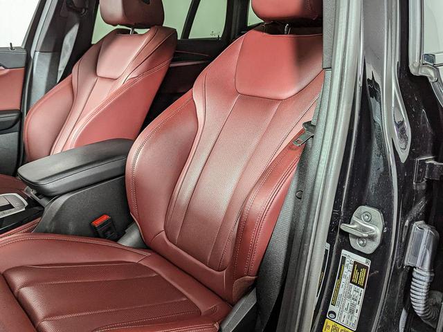 Photo of 2023 Black Sapphire Metallic BMW X4