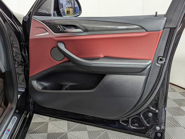 Photo of 2023 Black Sapphire Metallic BMW X4