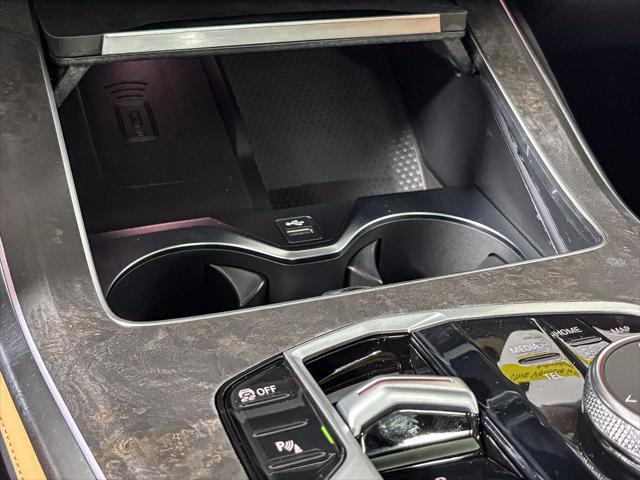 Photo of 2026 Carbon Black Metallic BMW X7