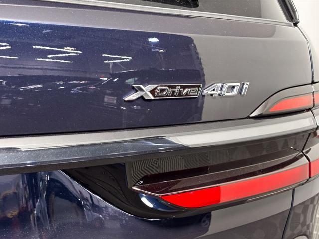 Photo of 2026 Carbon Black Metallic BMW X7