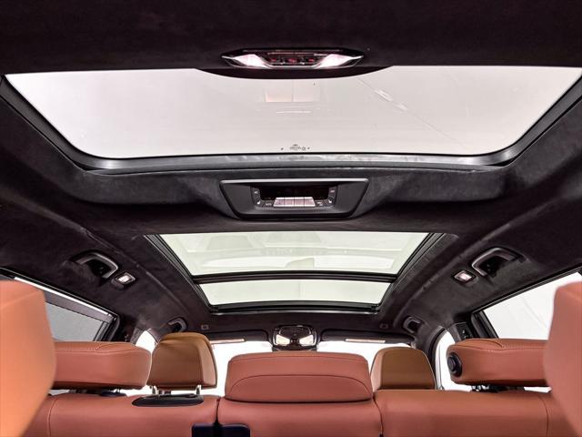 Photo of 2026 Carbon Black Metallic BMW X7