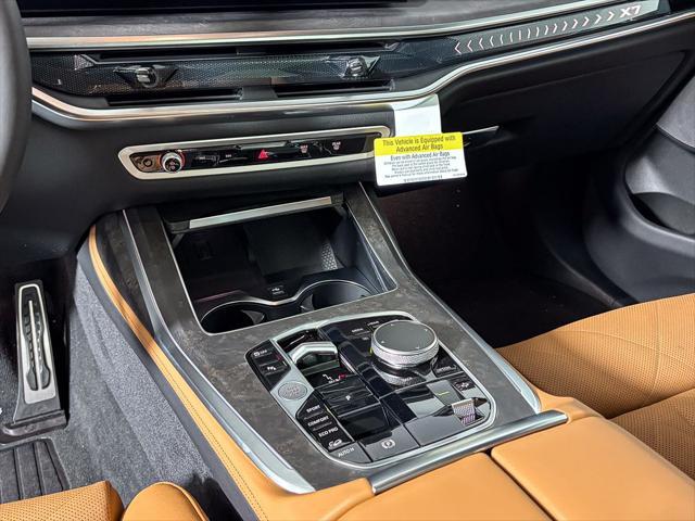 Photo of 2026 Carbon Black Metallic BMW X7
