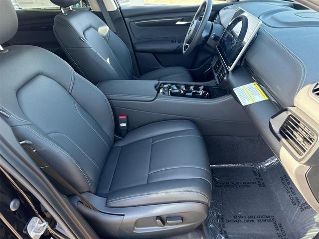 Photo of 2025 Jet Black VinFast VF 8