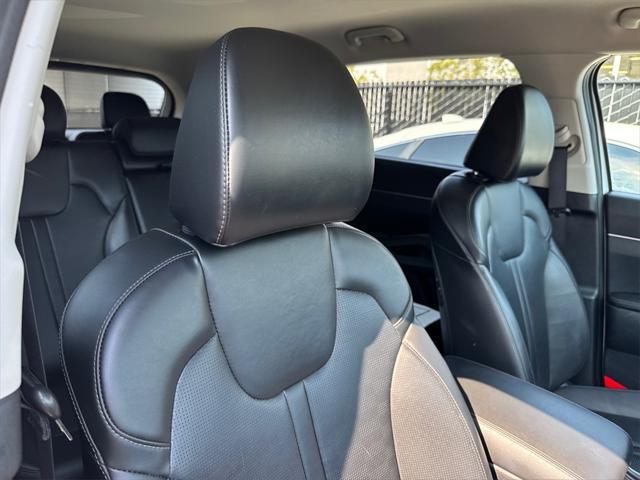 Photo of 2024 Glacial White Pearl Kia Sorento
