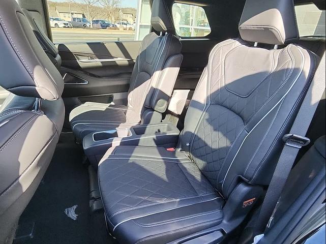Photo of 2025 Mineral Black INFINITI QX60