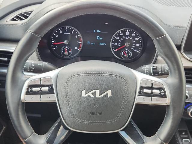 Photo of 2022 Glacial White Pearl Kia Telluride