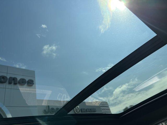 Photo of 2023 Crystal White Metallic Volvo XC60