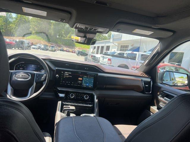 Photo of 2024 Onyx Black GMC Sierra 1500