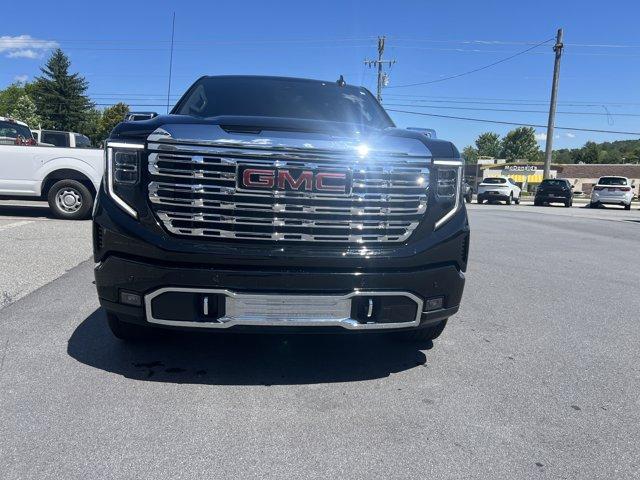 Photo of 2024 Onyx Black GMC Sierra 1500