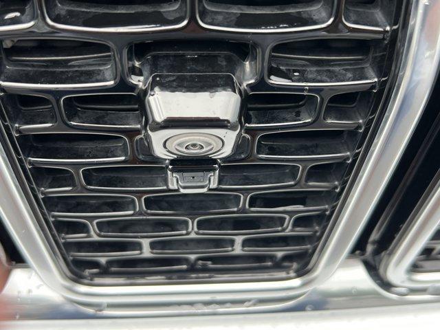 Photo of 2024 Bright White Clearcoat Jeep Wagoneer L
