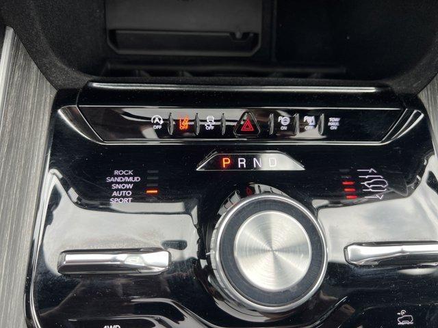 Photo of 2024 Bright White Clearcoat Jeep Wagoneer L