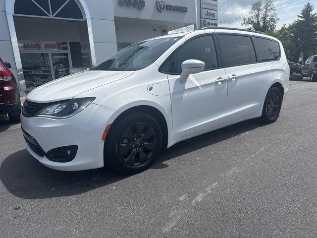 Photo of 2019 Bright White Clearcoat Chrysler Pacifica Hybrid
