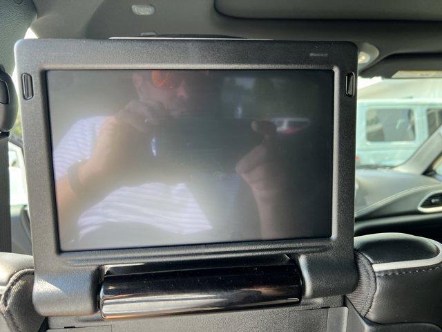 Photo of 2019 Bright White Clearcoat Chrysler Pacifica Hybrid