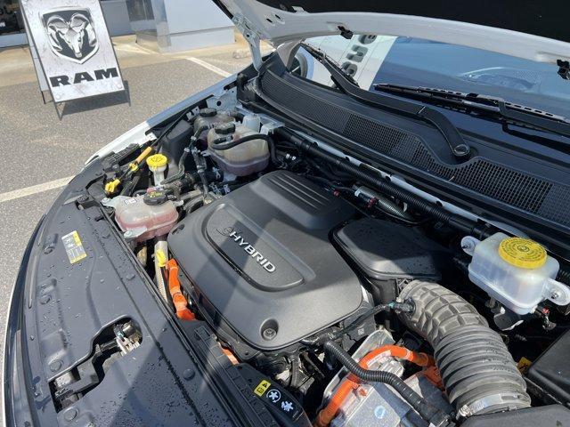 Photo of 2019 Bright White Clearcoat Chrysler Pacifica Hybrid