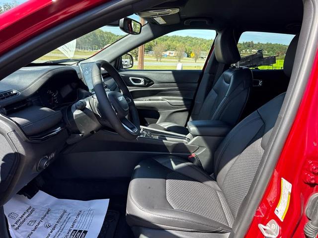 Photo of 2026 red hot pearlcoat Jeep Compass