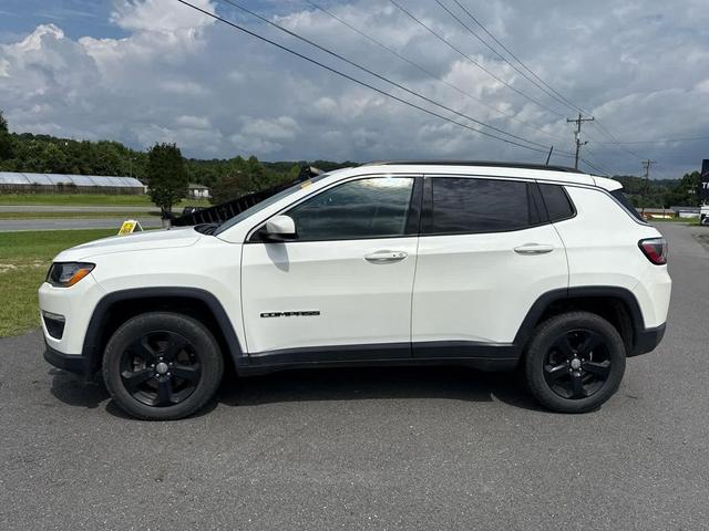 Photo of 2019 White Clearcoat Jeep Compass