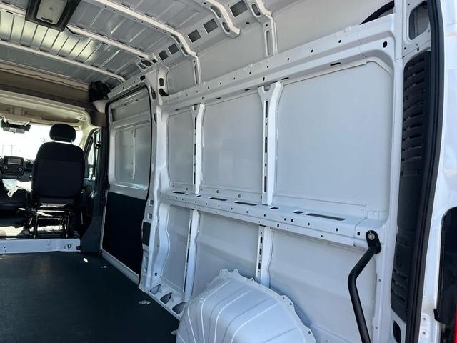 Photo of 2025 Bright White Clearcoat RAM ProMaster 2500