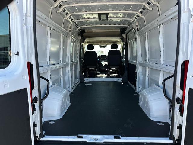Photo of 2025 Bright White Clearcoat RAM ProMaster 2500