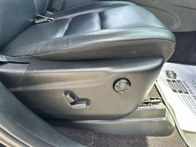 Photo of 2019 Diamond Black Crystal Pearlcoat Jeep Grand Cherokee