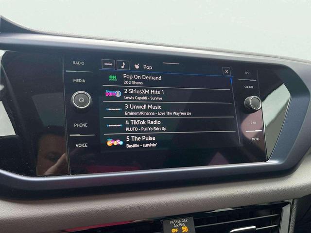 Photo of 2022 Dusk Blue Metallic Volkswagen Taos