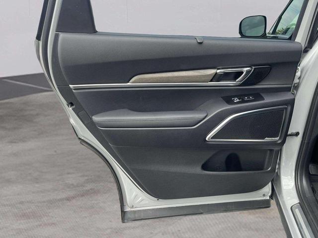 Photo of 2022 Wolf Gray Kia Telluride