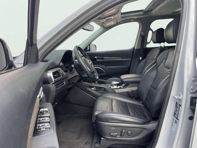 Photo of 2022 Wolf Gray Kia Telluride
