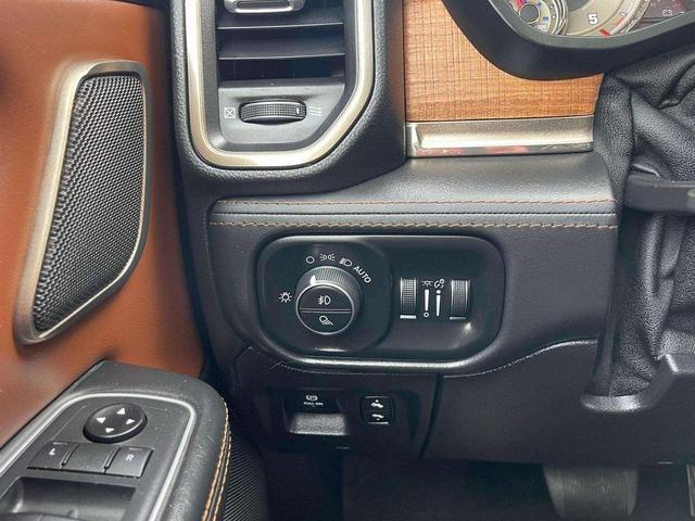 Photo of 2020 Patriot Blue Pearlcoat RAM 1500