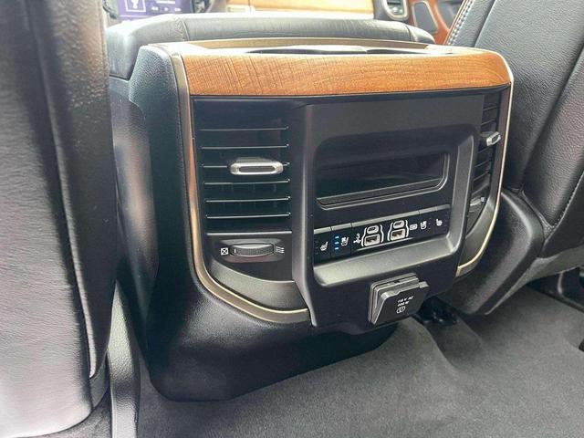Photo of 2020 Patriot Blue Pearlcoat RAM 1500