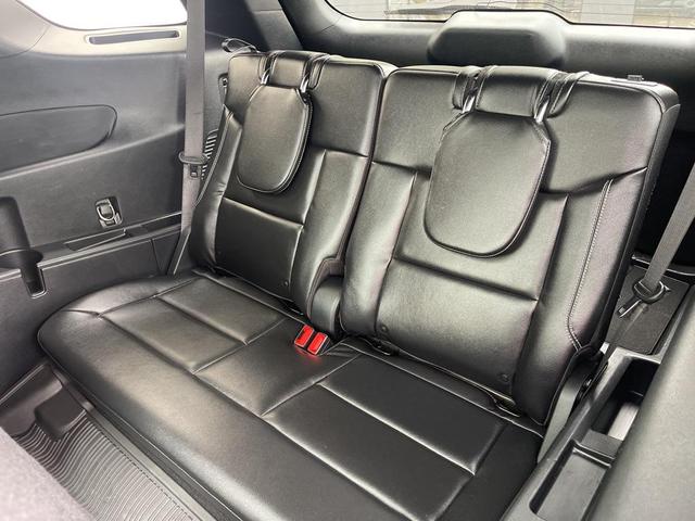 Photo of 2022 Agate Black Metallic Ford Explorer