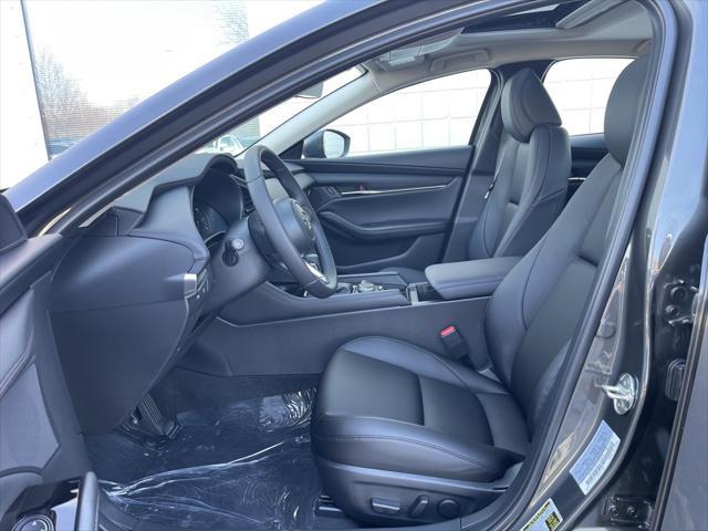 Photo of 2025 Machine Gray Metallic Mazda Mazda3