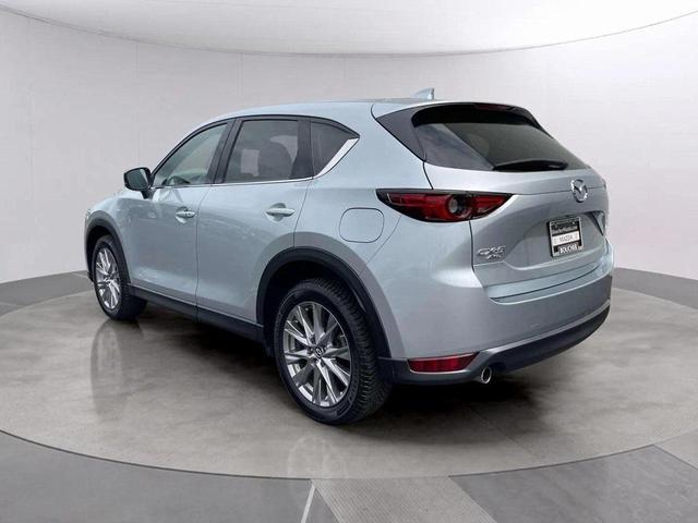 Photo of 2019 Sonic Silver Metallic Mazda CX-5