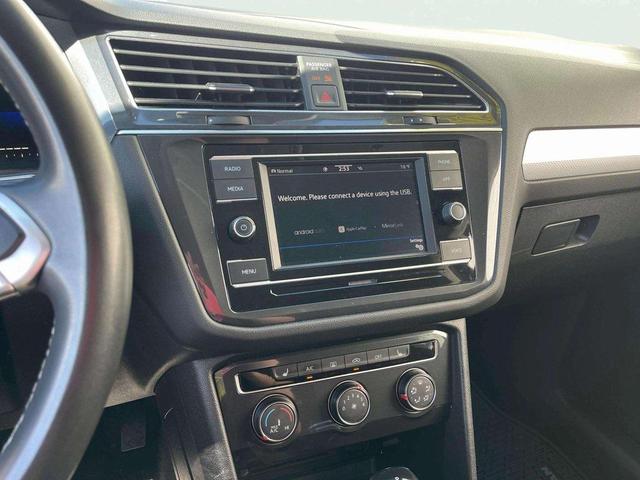 Photo of 2022 Deep Black Pearl Volkswagen Tiguan