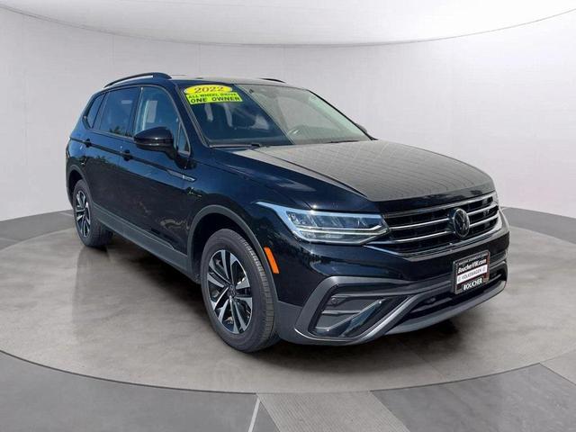 Photo of 2022 Deep Black Pearl Volkswagen Tiguan
