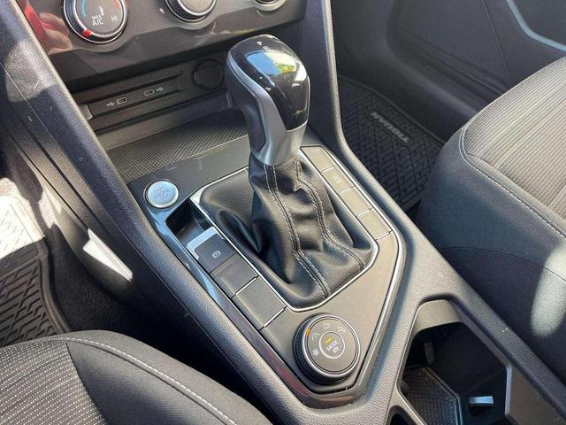 Photo of 2022 Deep Black Pearl Volkswagen Tiguan