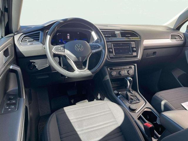 Photo of 2022 Deep Black Pearl Volkswagen Tiguan