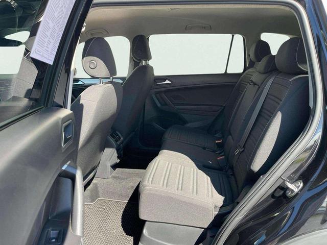 Photo of 2022 Deep Black Pearl Volkswagen Tiguan