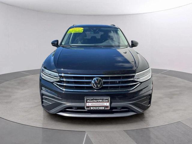 Photo of 2022 Deep Black Pearl Volkswagen Tiguan