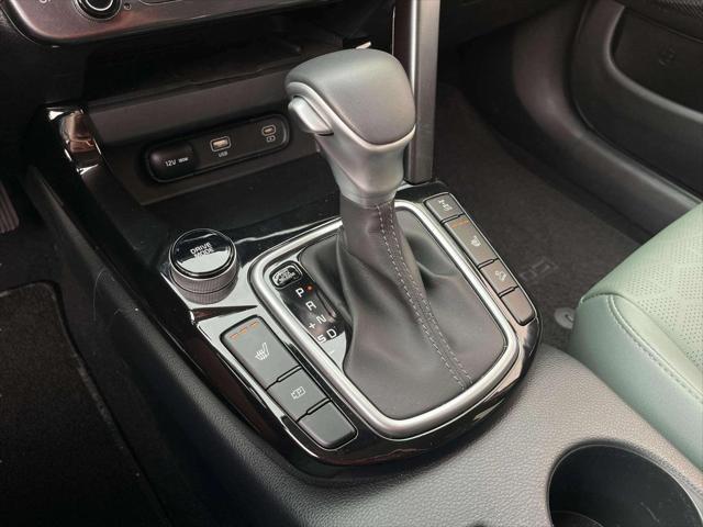 Photo of 2024 Fusion Black Kia Seltos