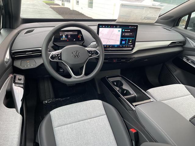 Photo of 2025 Pure Gray Volkswagen ID.4
