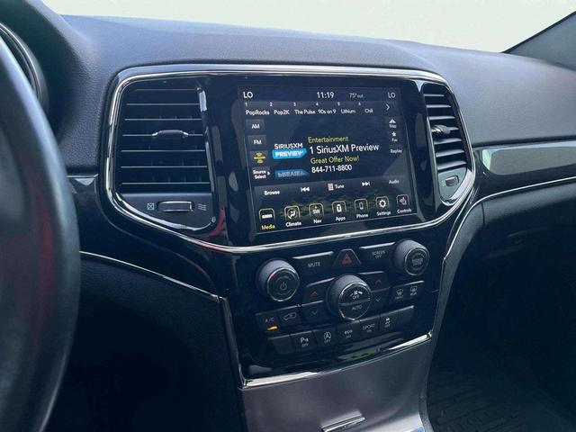 Photo of 2021 Diamond Black Crystal Pearlcoat Jeep Grand Cherokee