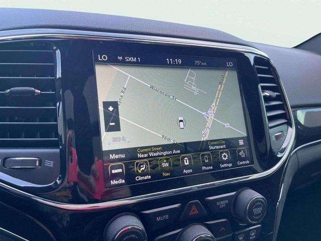 Photo of 2021 Diamond Black Crystal Pearlcoat Jeep Grand Cherokee