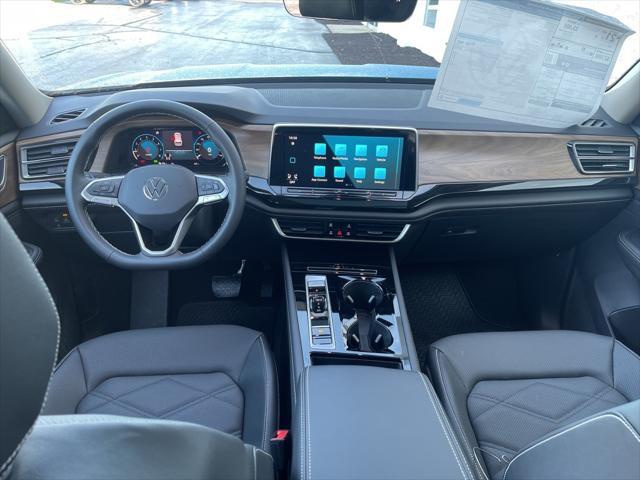 Photo of 2025 Mountain Lake Blue Metallic Volkswagen Atlas
